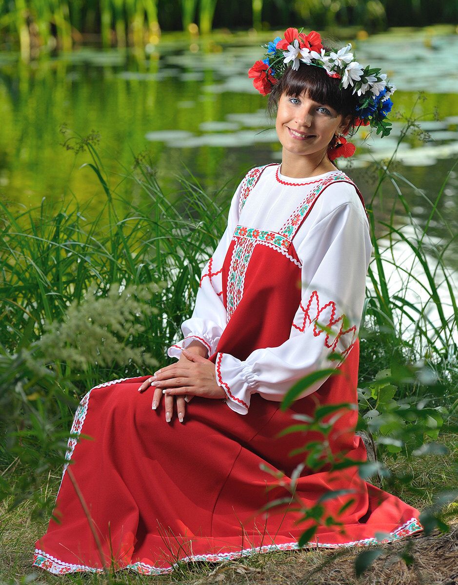 Beautiful girl Girls in Slavic costumes in Zaragoza