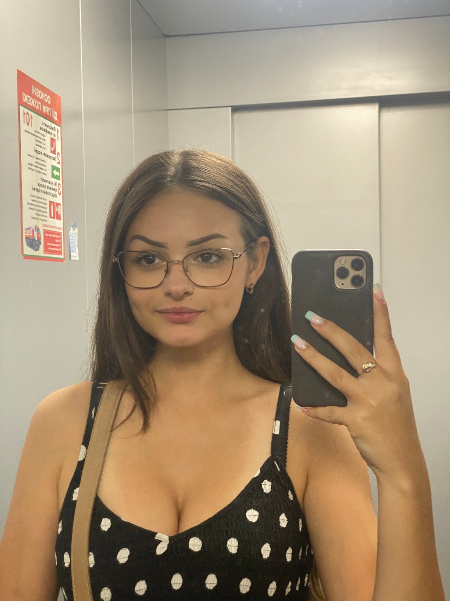 Sexy model Stacy in Zaragoza